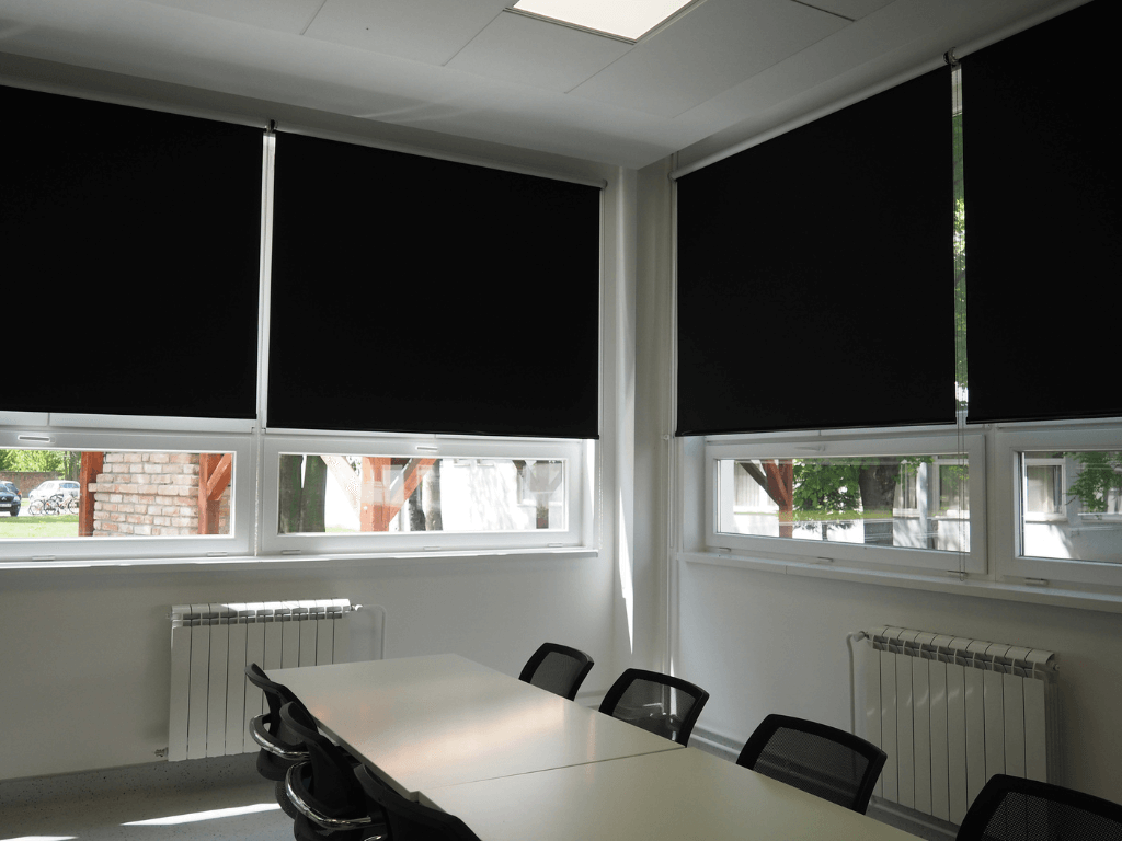 The Impact of Office Blinds on Workspace Productivity; Does it Boost Employee Focus?