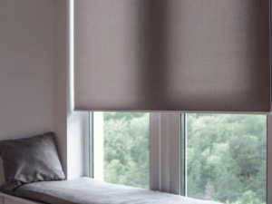 Struggling With the Right Blinds Materials? Let Your Local Blinds Shop Liverpool Help You Decide