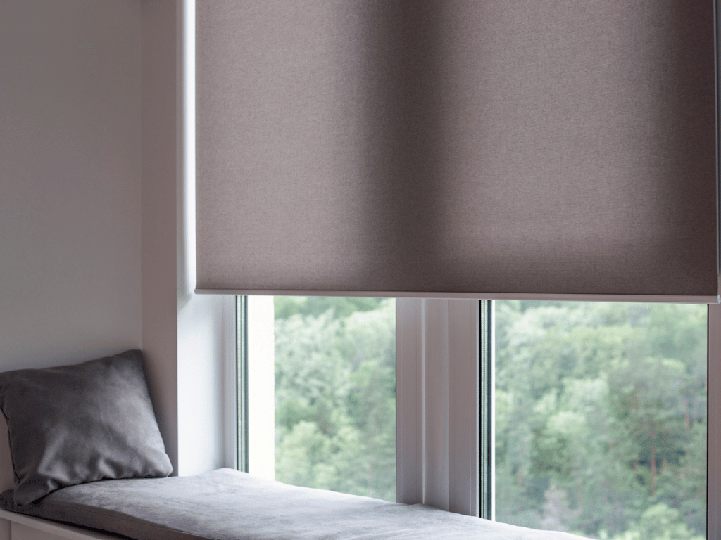 Struggling With the Right Blinds Materials? Let Your Local Blinds Shop Liverpool Help You Decide