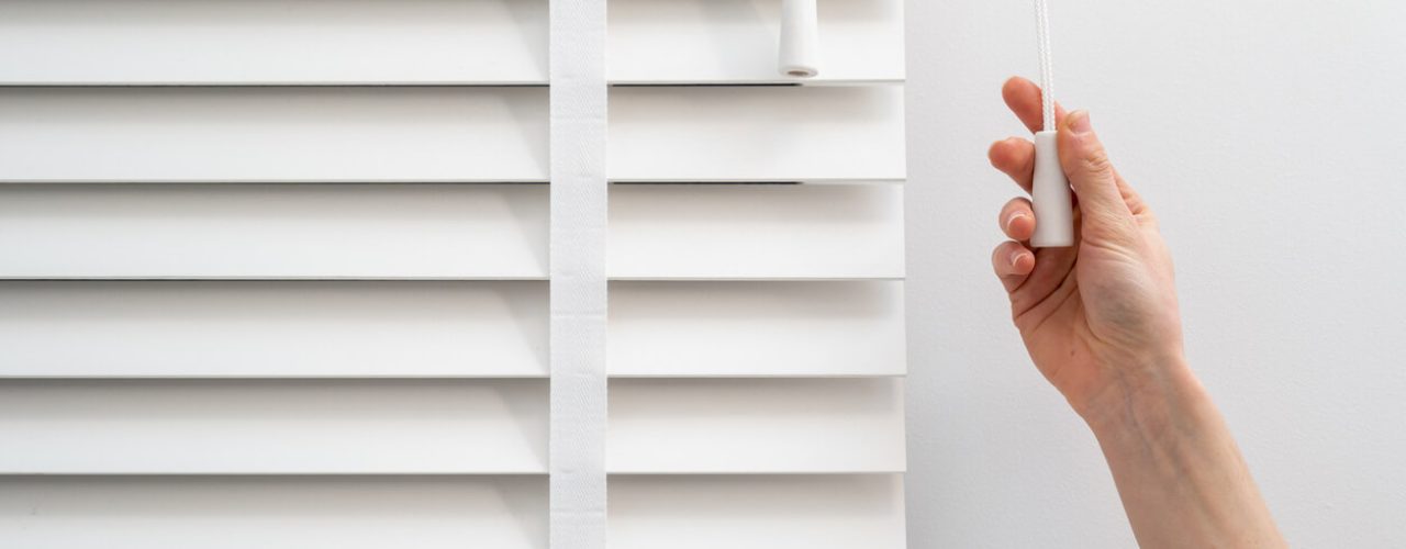 2024-08-14 Durable Faux Wood Venetian Blinds