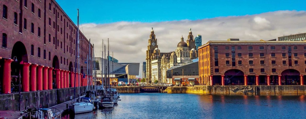 liver building seen from albert dock
